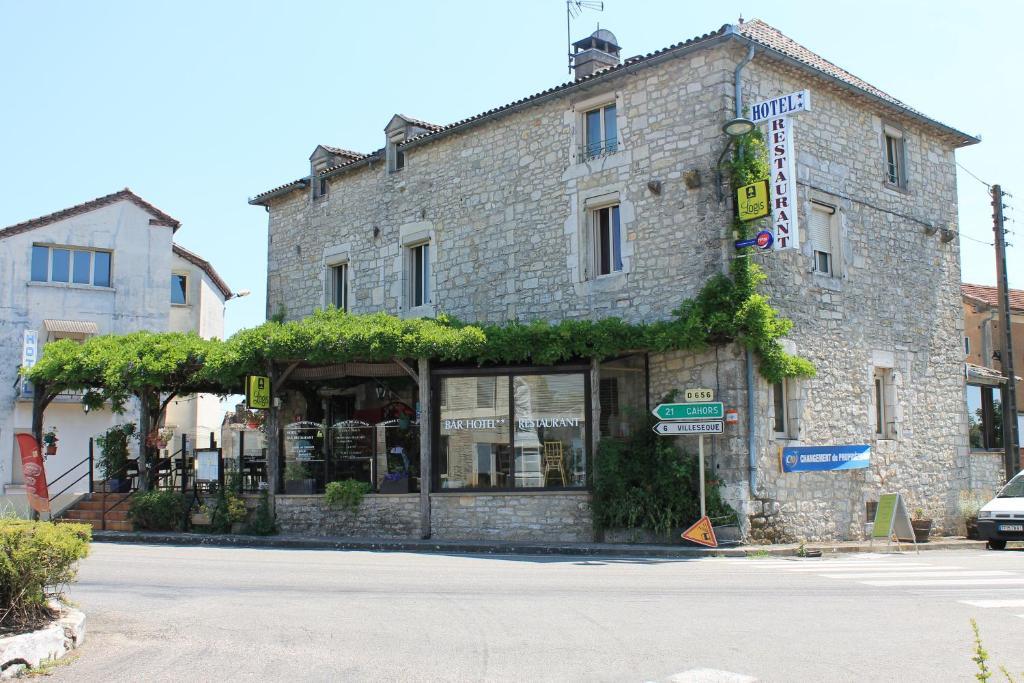 Logis Hotels- Auberge De La Tour - Hotel Et Restaurant Sauzet  Exterior foto